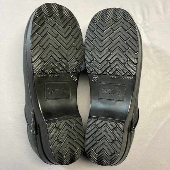 Sanita Women’s Clogs Slip-On Closed Back Leather Upper Size 38 Used PreOwned - Picture 12 of 17